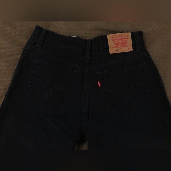 NWOT Levi’s Black Classic Relaxed Fit Stretch Tapered Leg 550 Jeans - 8 - Picture 5 of 7
